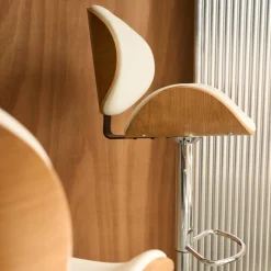 Set di 2 sgabelli da bar regolabile decorazione legno curvato e similpelle, 62/83cm