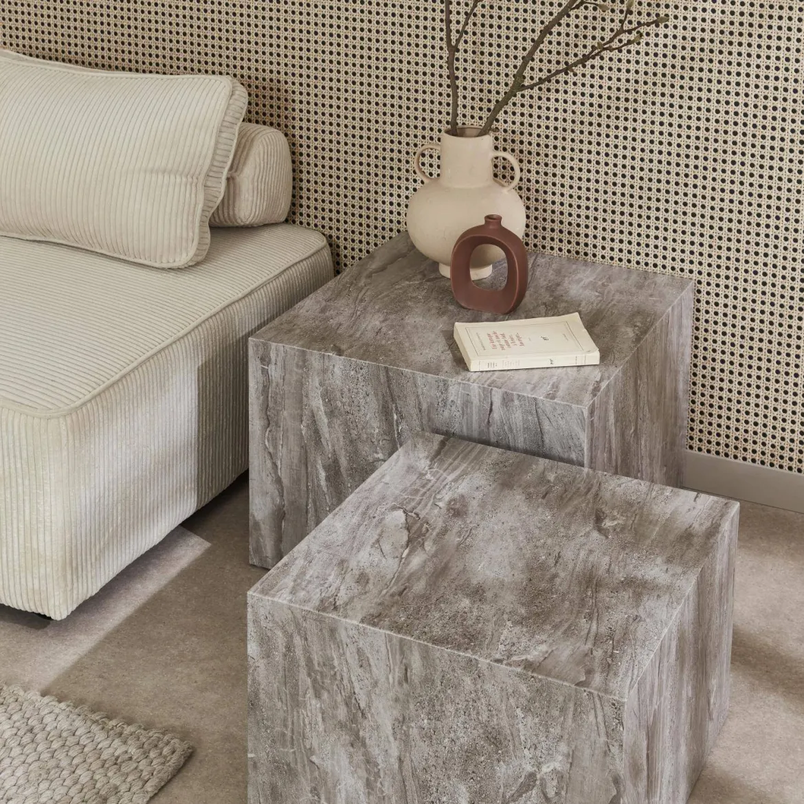 Set di 2 tavolini quadrati con effetto marmo