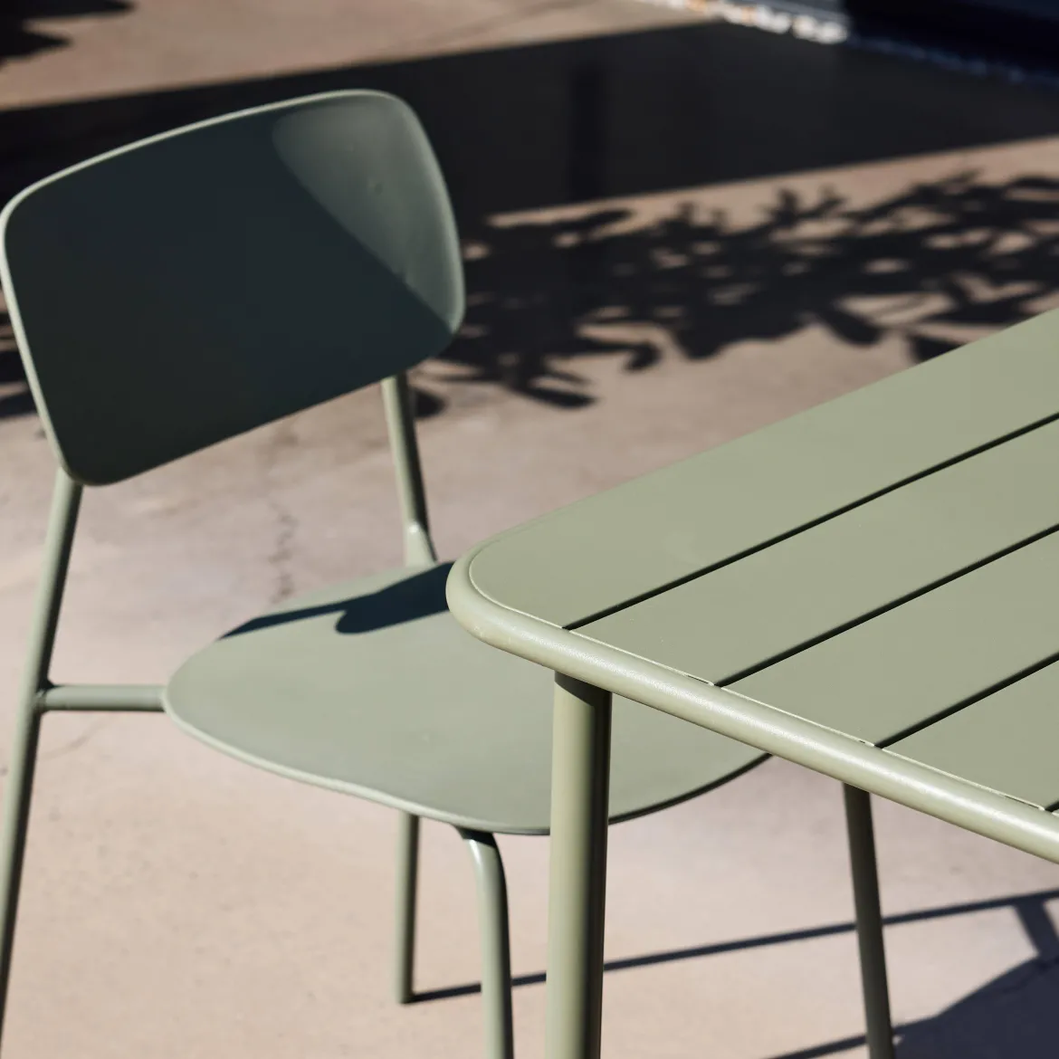 Set tavolo da giardino in metallo con 6 sedie