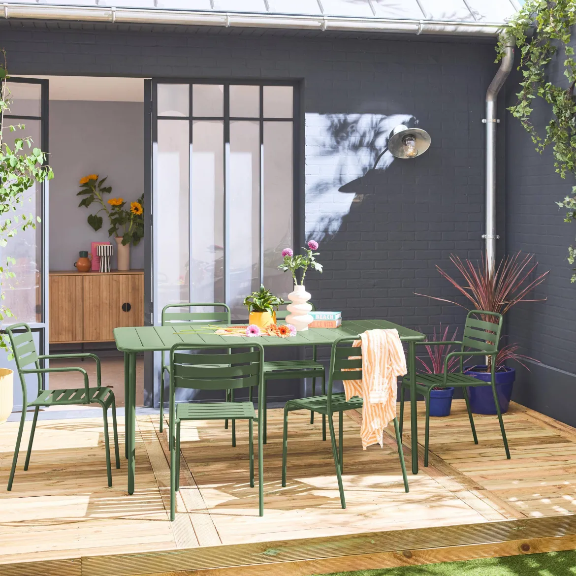 Set tavolo da giardino in acciaio con 2 poltrone e 4 sedie