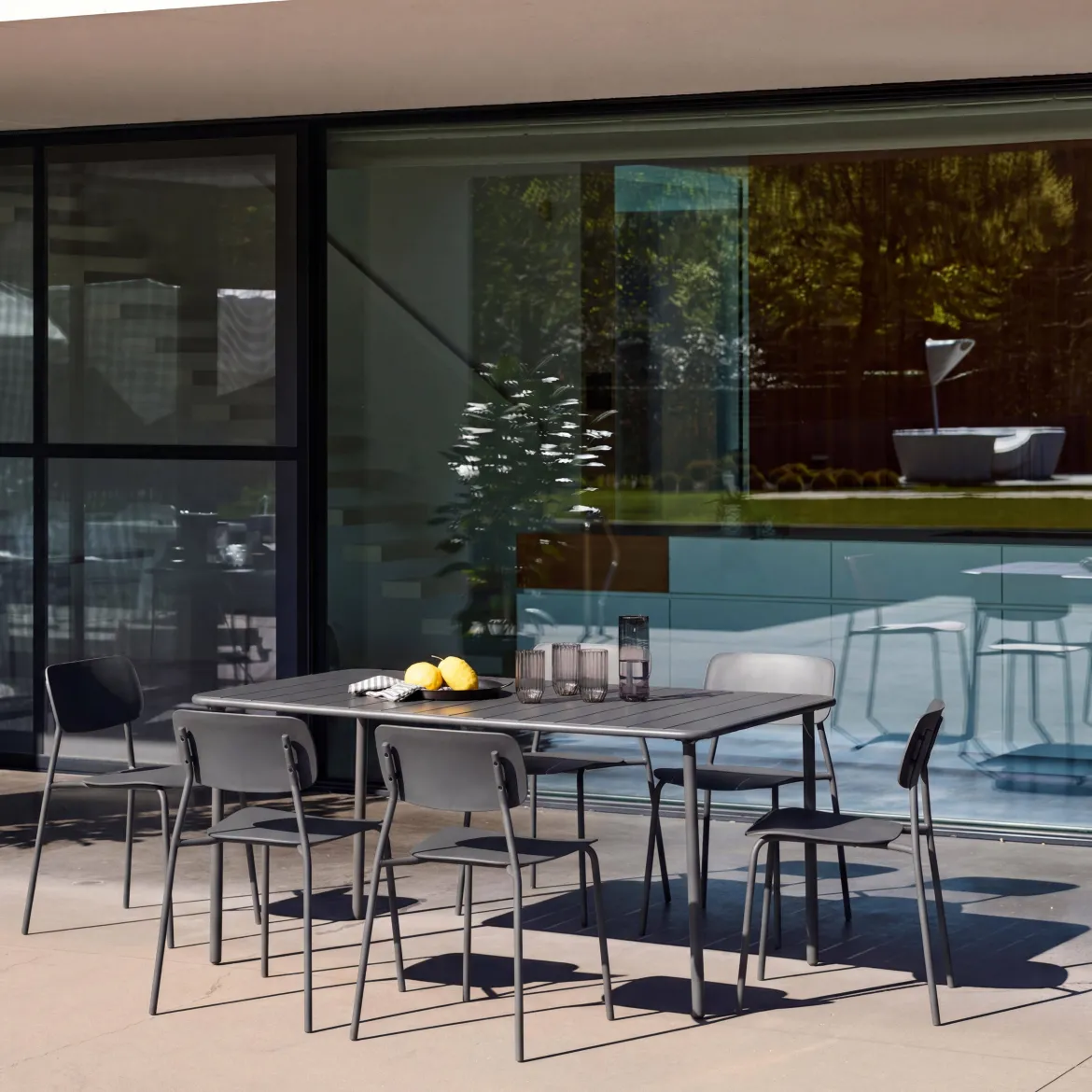 Set tavolo da giardino in metallo con 6 sedie