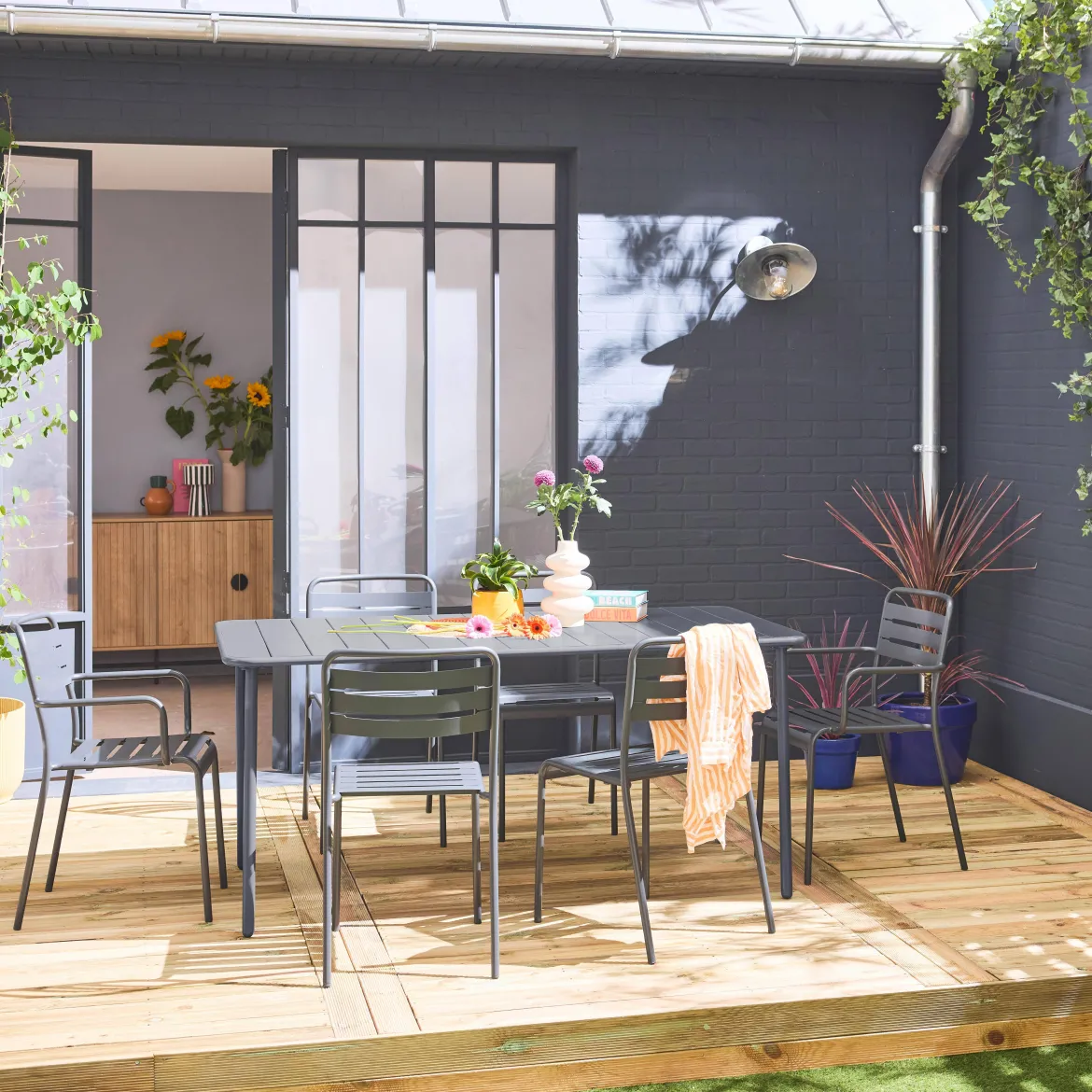 Set tavolo da giardino in acciaio con 2 poltrone e 4 sedie