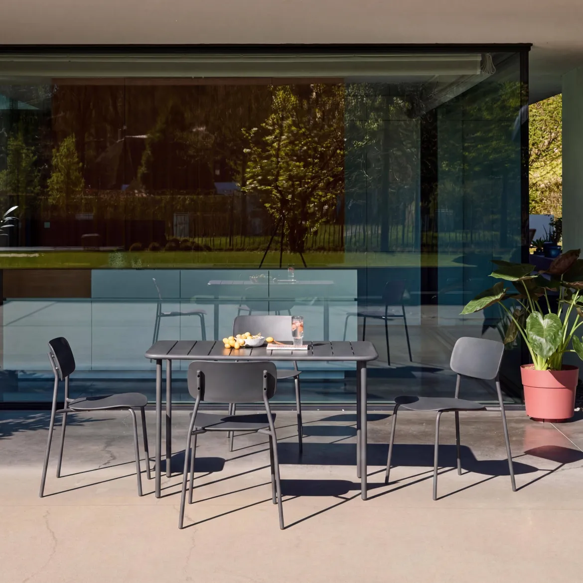 Set tavolo da giardino in metallo con 4 sedie