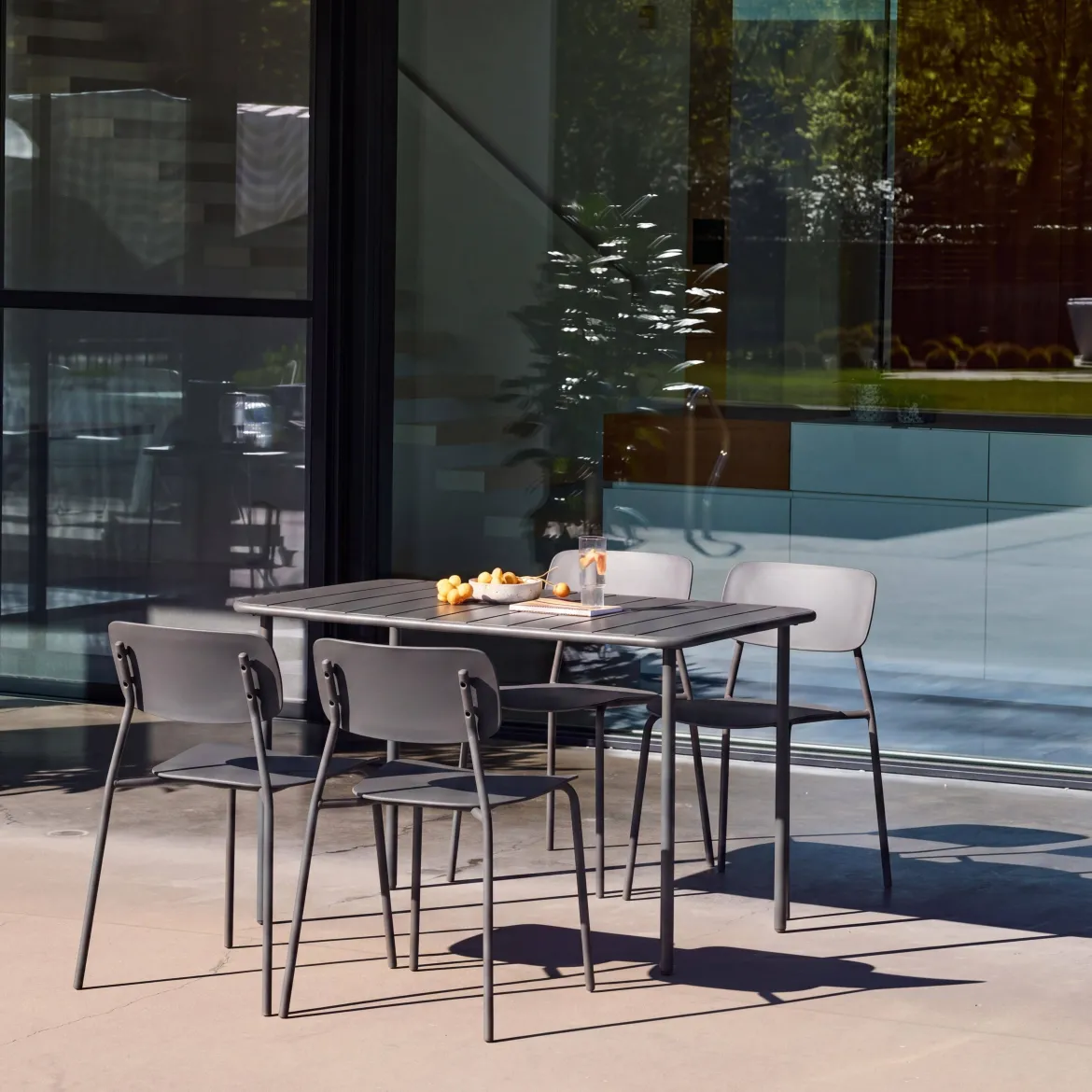 Set tavolo da giardino in metallo con 4 sedie