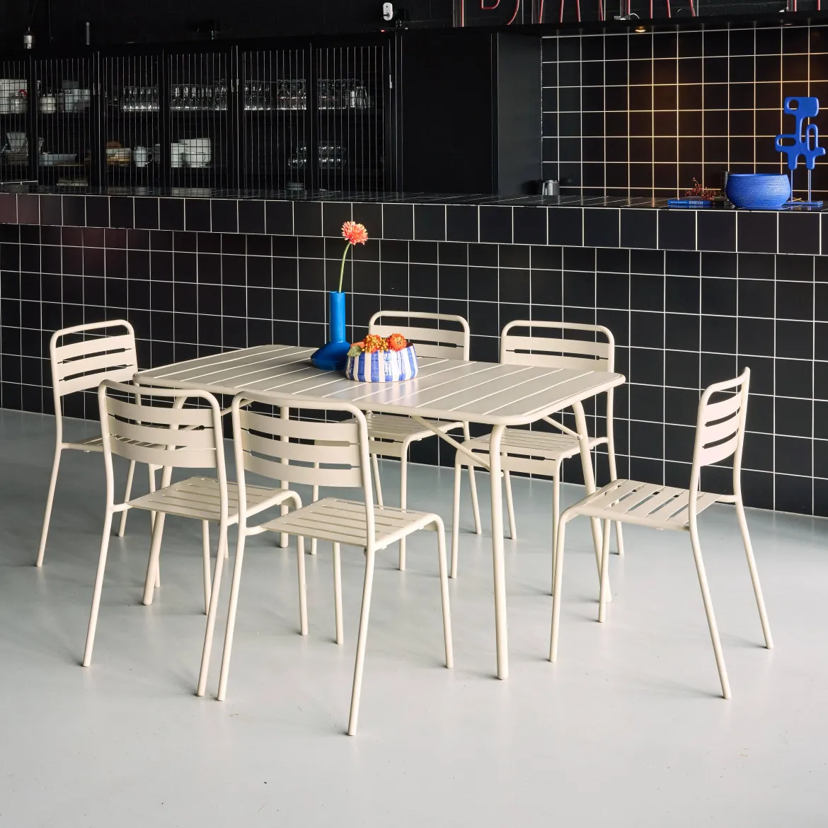 Set tavolo da giardino in acciaio con 6 sedie, 140cm