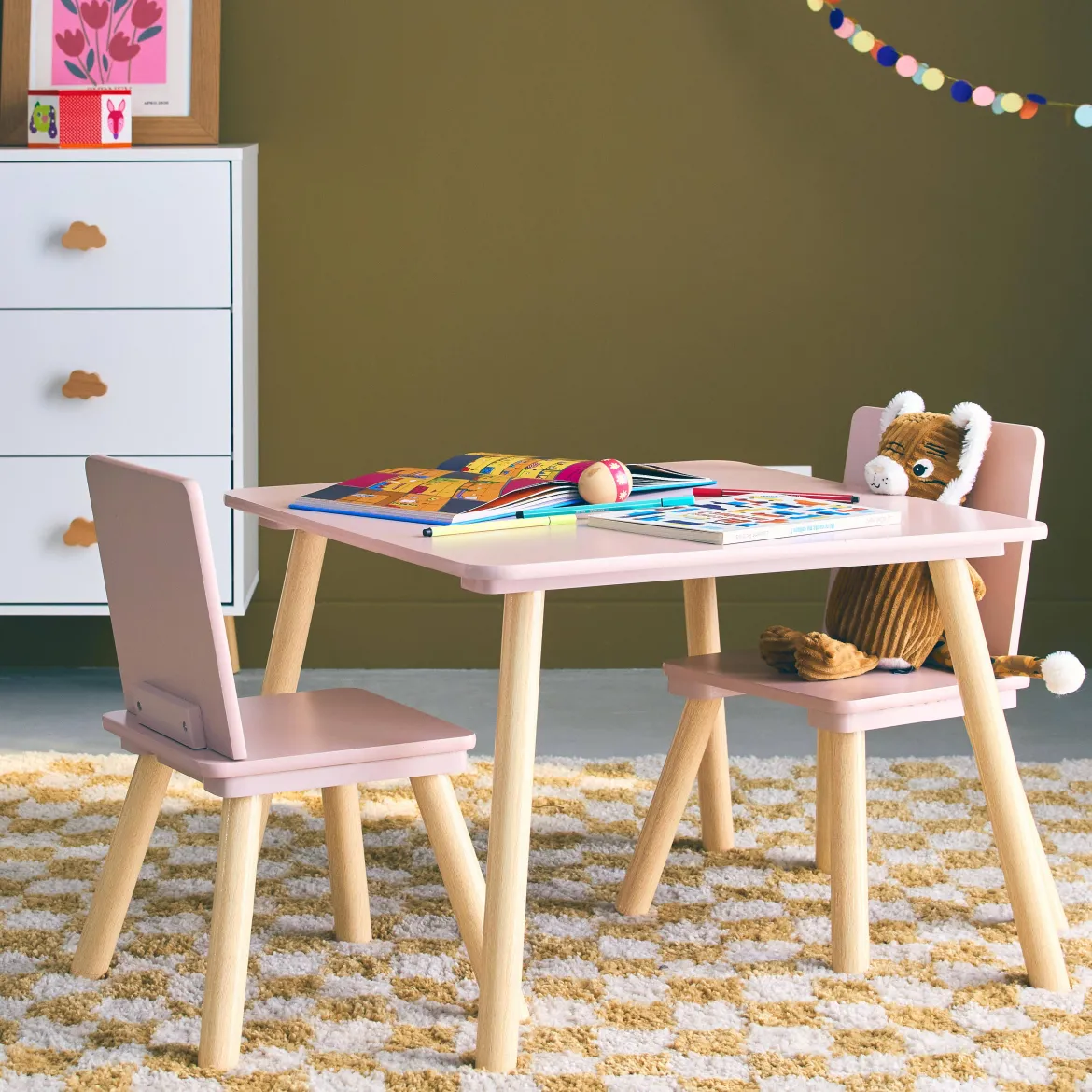 Set tavolo e 2 sedie per bambini