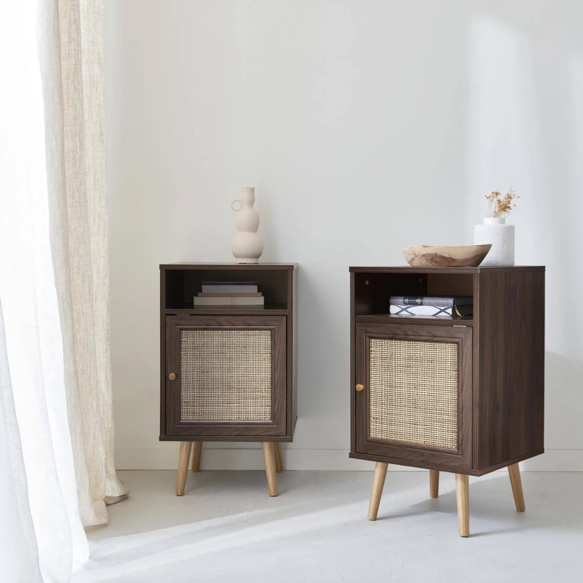 Set 2 comodini scandinavi in intrecciatura cannage