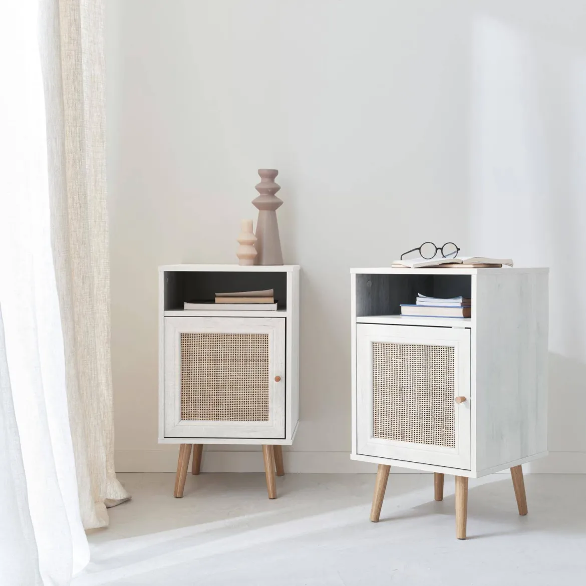 Set 2 comodini scandinavi in intrecciatura cannage