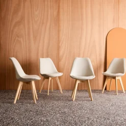 Set di 4 sedie scandinave in legno di faggio e tessuto semplice