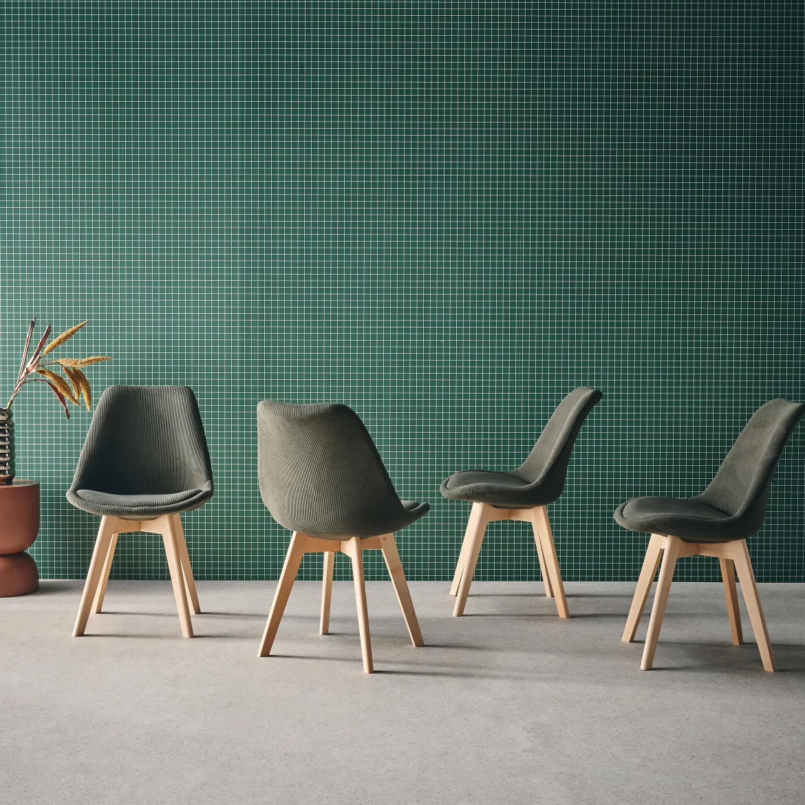 Set di 4 sedie scandinave in legno di faggio e velluto a coste