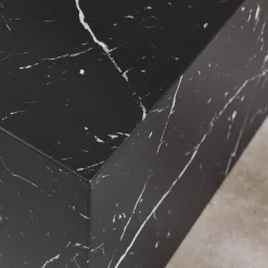Set di 2 tavolini quadrati con effetto marmo