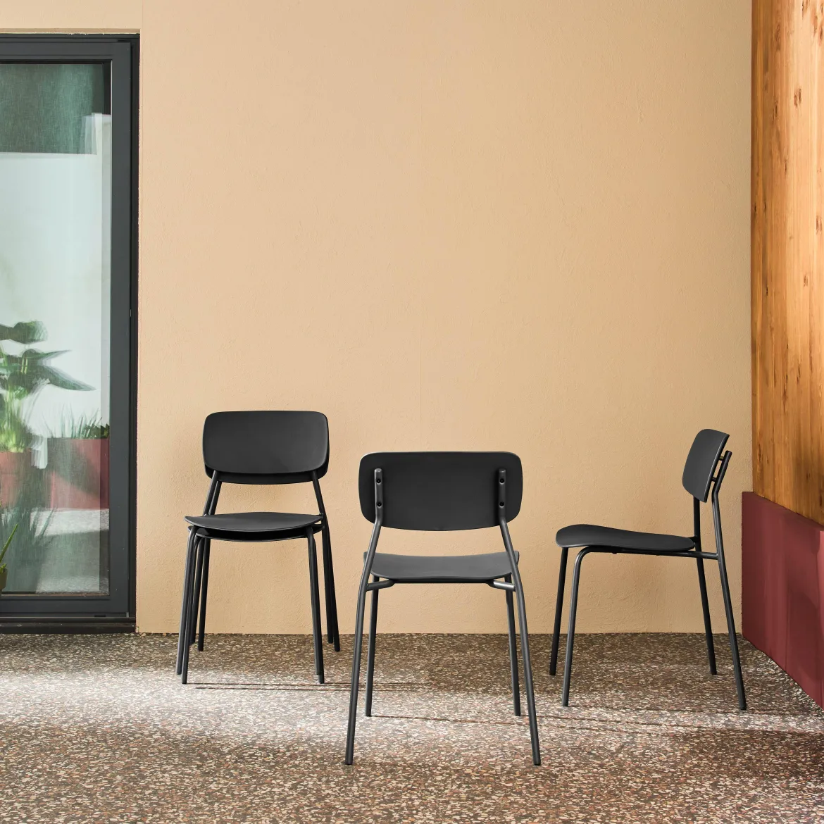 Set 4 sedie da giardino impilabili in acciaio e plastica