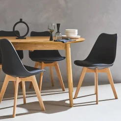 Set 4 sedie scandinave imbottite con gambe in legno