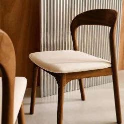 Set 2 sedie vintage in legno di hevea e tessuto