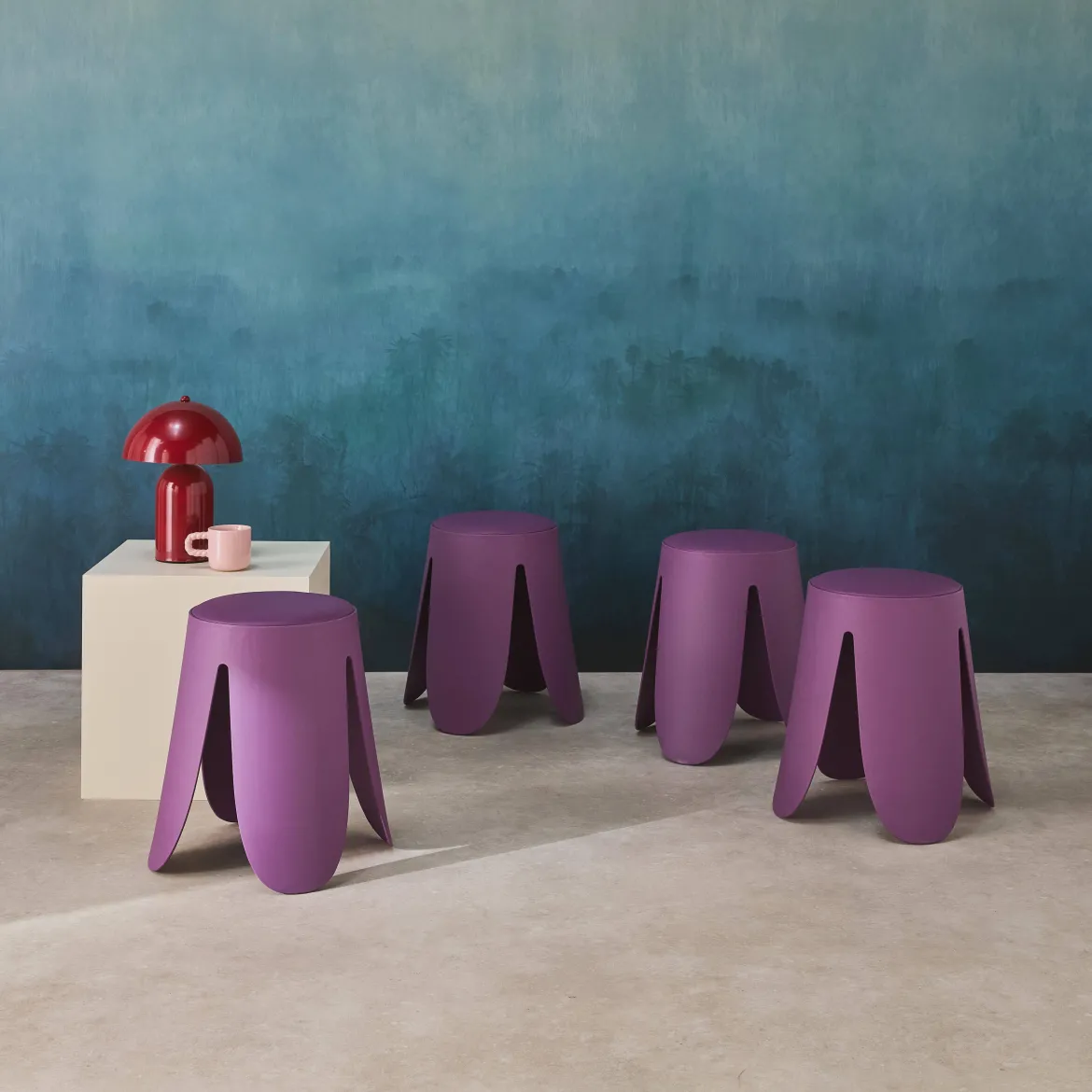 Set 4 sgabelli impilabili in ecopelle