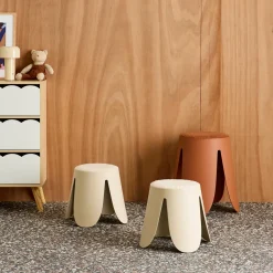 Set 2 sgabelli impilabili per bambini in bouclé testurizzato