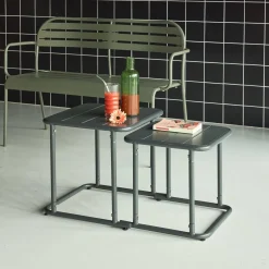 Set tavolini da esterno quadrati in acciaio