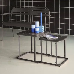 Set tavolini da esterno quadrati in acciaio