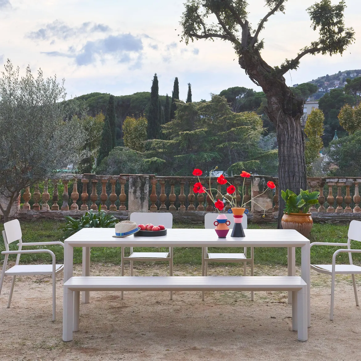Set tavolo da giardino in alluminio con 1 panchina e 4 sedie