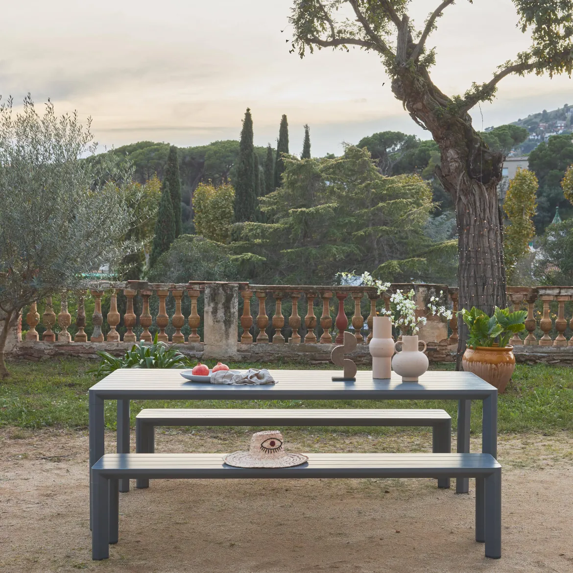 Set tavolo da giardino in alluminio con 2 panchine, 8 sedie