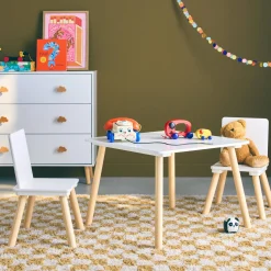 Set tavolo e 2 sedie per bambini