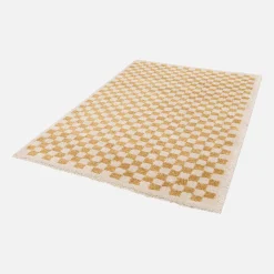 Tappeto interno a scacchiera shaggy in giallo senape e crema