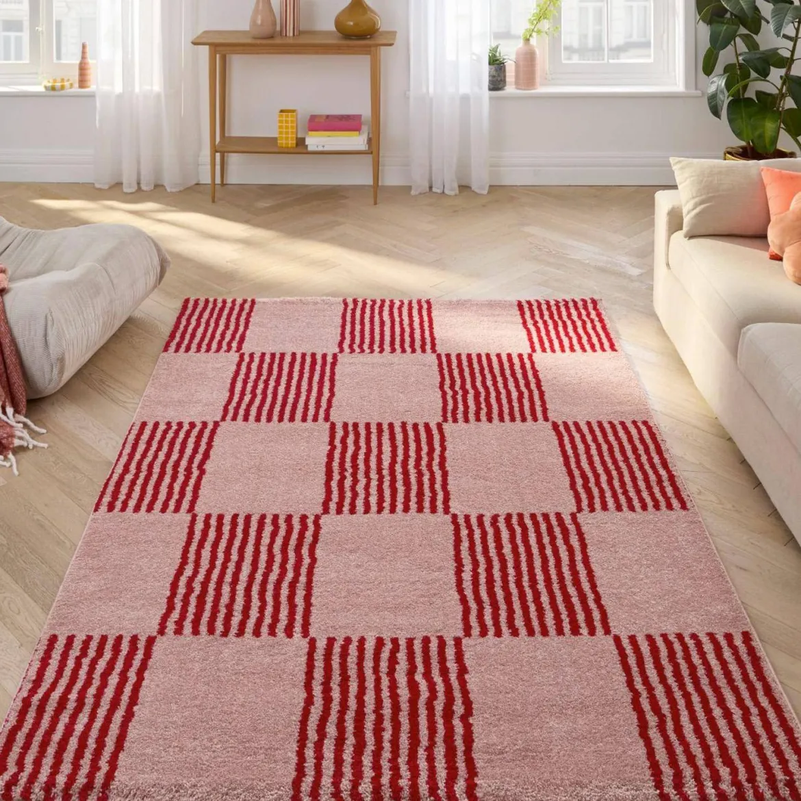 Tappeto interno a scacchi rosso e rosa