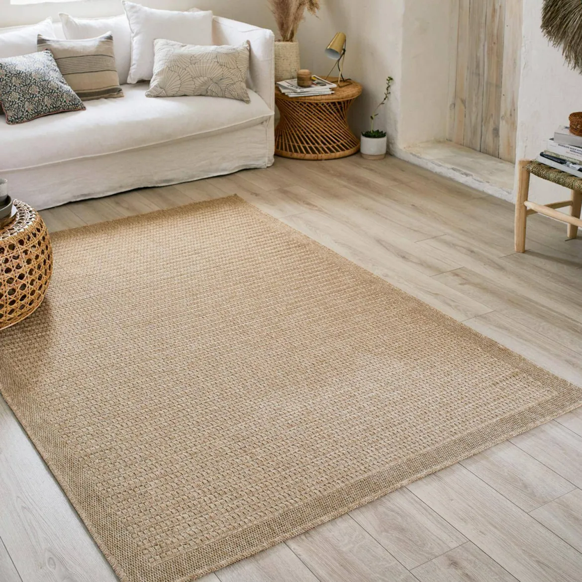 Tappeto interno/esterno effetto tela di iuta beige