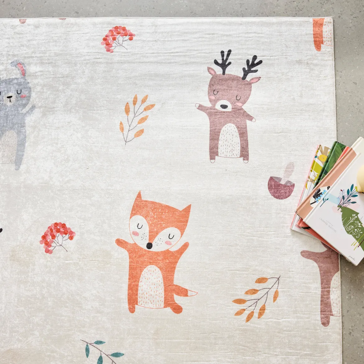 Tappeto interno per bambini bianco con stampe di animali