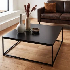 Tavolino basso in metallo nero