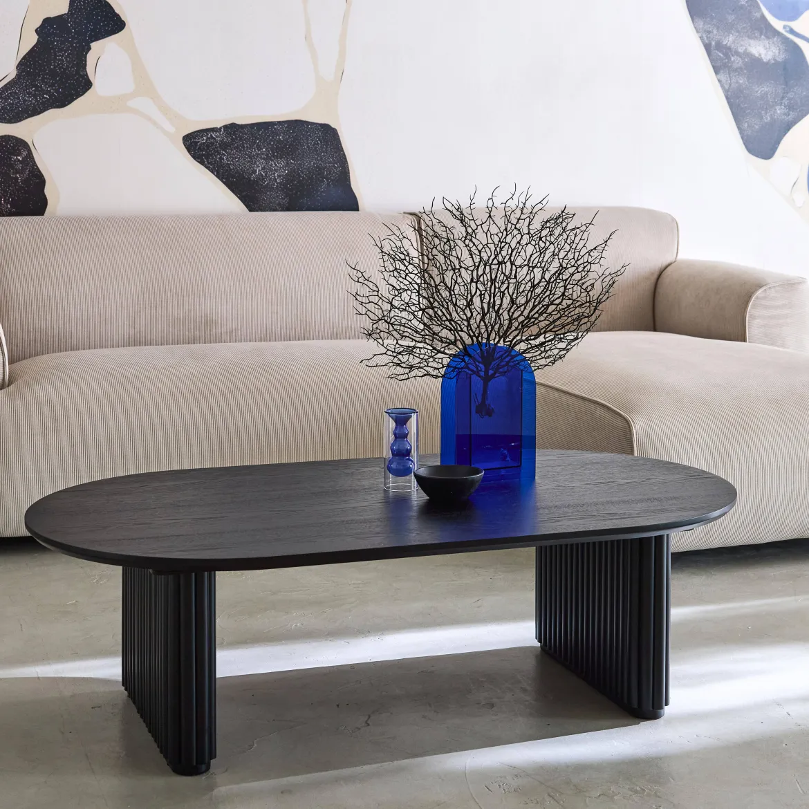 Tavolino ovale in legno di hevea placcato rovere