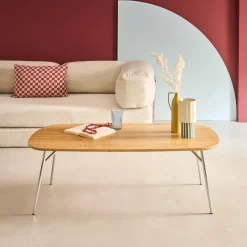 Tavolino rettangolare con gambe cromate e decorazioni in legno