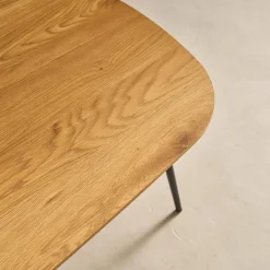 Tavolino rettangolare effetto rovere con gambe in metallo nero