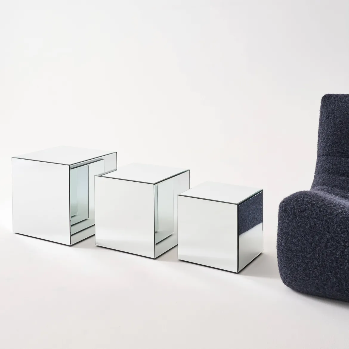 Tavolino, lato del divano, cubo a specchio 35cm