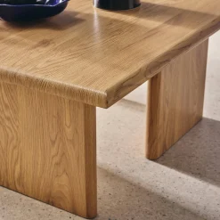 Tavolino quadrato effetto legno