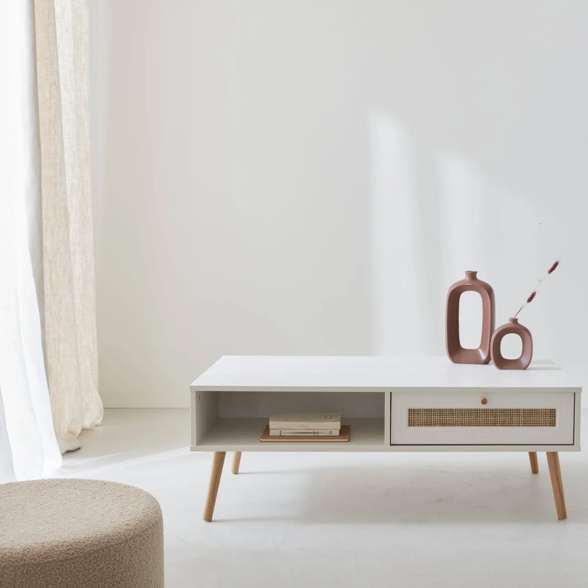 Tavolino scandinavo in vimini, 1 cassetto