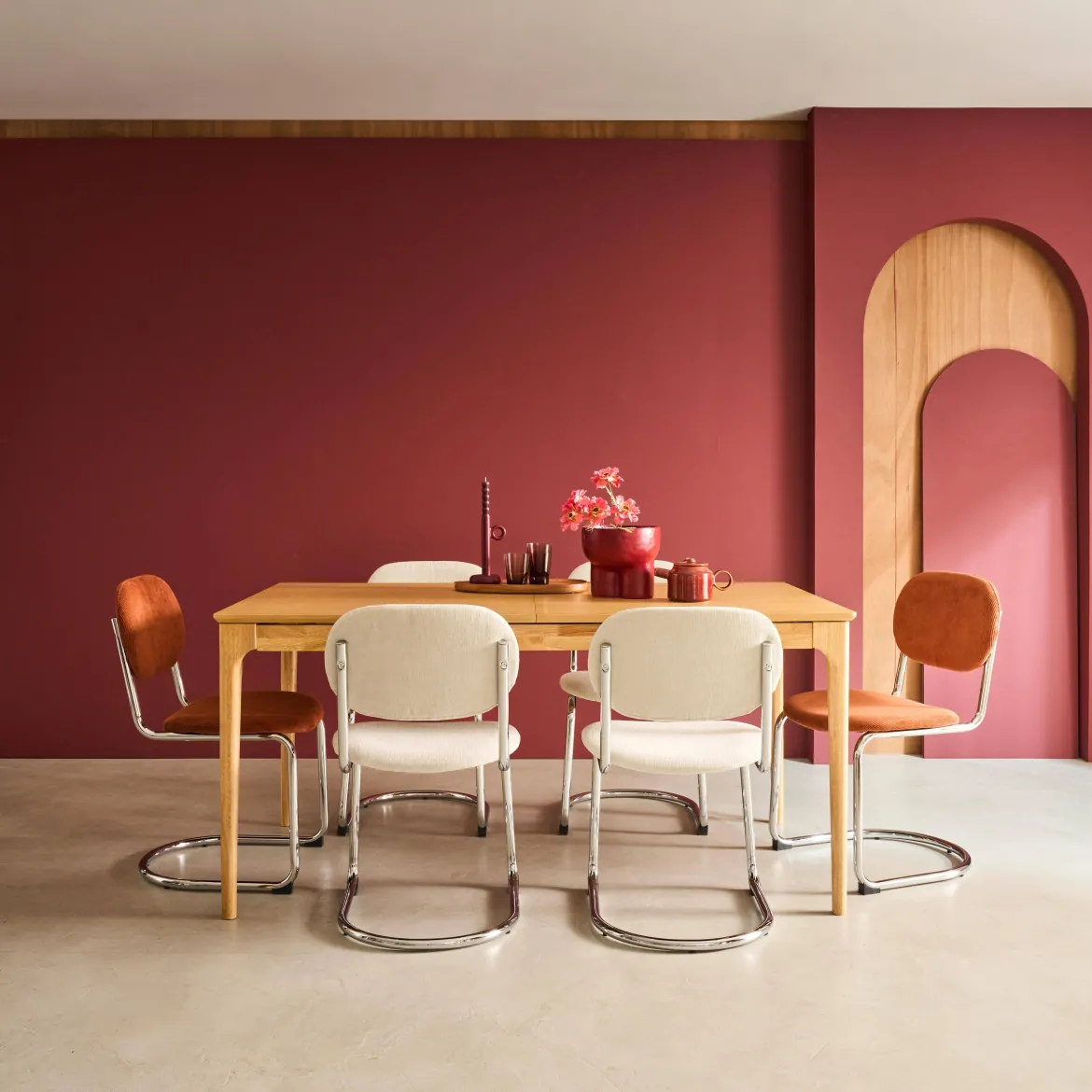 Tavolo da pranzo rettangolare allungabile in legno di hevea e impiallacciatura di frassino 6-8 posti