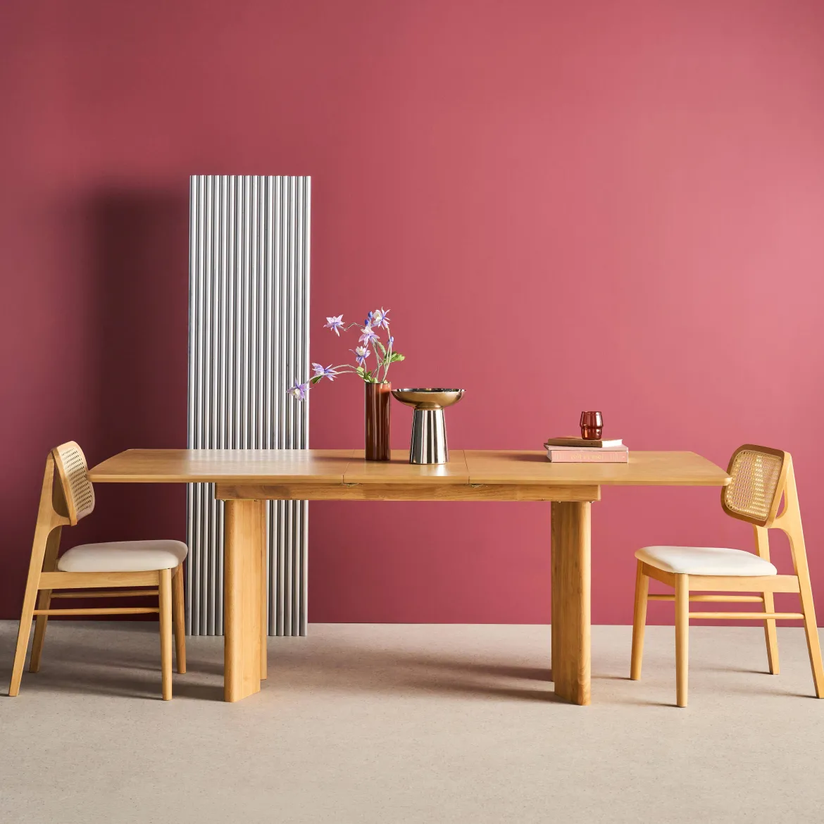 Tavolo da pranzo rettangolare allungabile in legno di hevea e impiallacciatura di rovere 6-8 posti