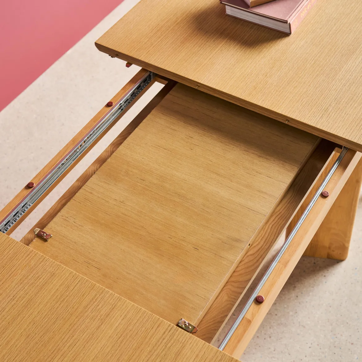 Tavolo da pranzo rettangolare allungabile in legno di hevea e impiallacciatura di rovere 6-8 posti