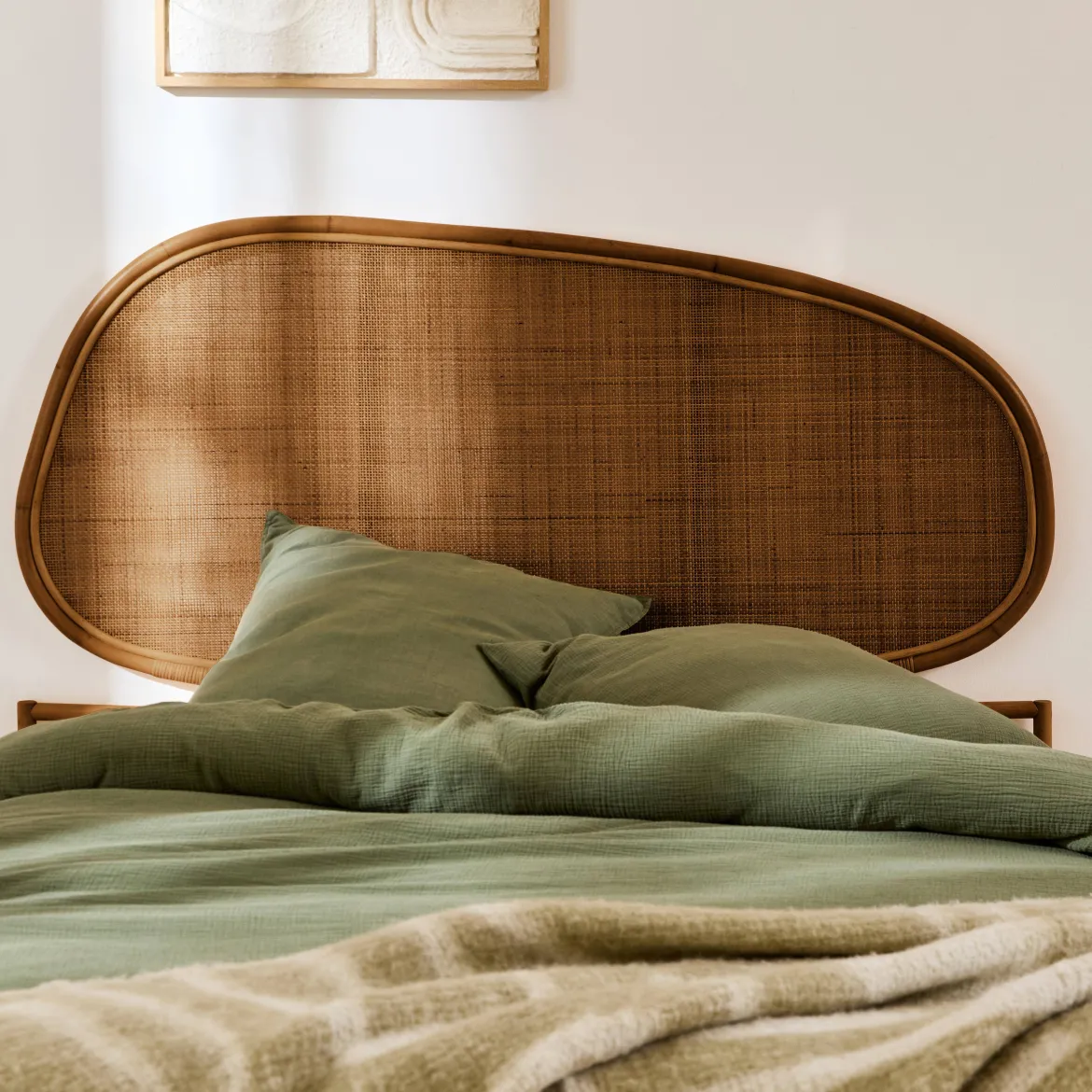 Testata in rattan scuro